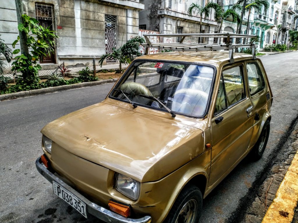 Fiat 125 p ulice Hawany
