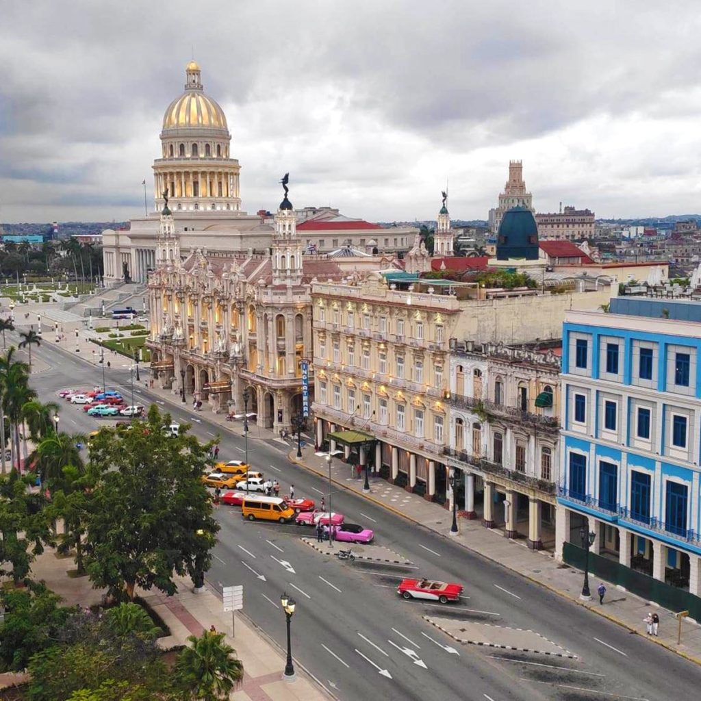 Hotel Parque Central z tarasem widokowym w Hawanie